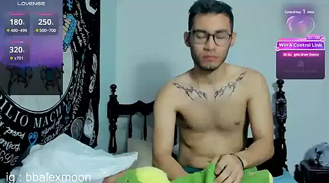 Snapshot of alexdesire chatting on 27, 1, 2025 alexdesire online show from 27, 1, 2025