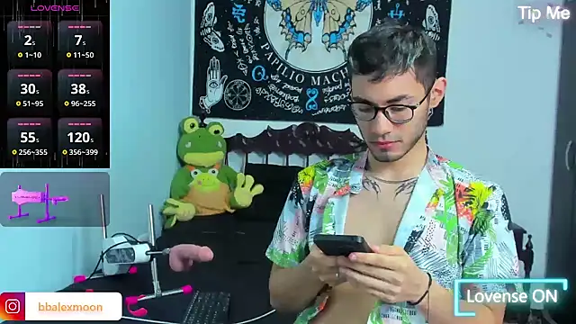 Snapshot of alexdesire chatting on 21, 3, 2025 alexdesire online show from 21, 3, 2025