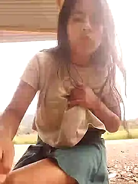 Danna-linyi online show from 1, 2, 2025