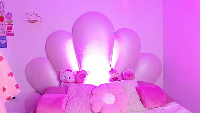 Snapshot of zoewillian chatting on 21, 9, 2025 zoewillian online show from 21, 9, 2025