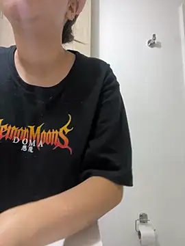 Snapshot of zoewillian chatting on 21, 11, 2025 zoewillian online show from 21, 11, 2025