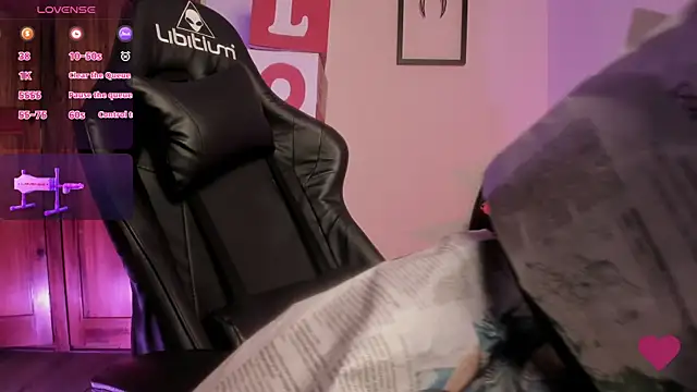 Aurora Hotson online show from 2, 2, 2025