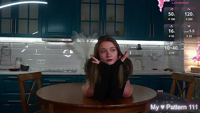 Snapshot of DawnAtwood chatting on 6, 1, 2025 DawnAtwood online show from 6, 1, 2025