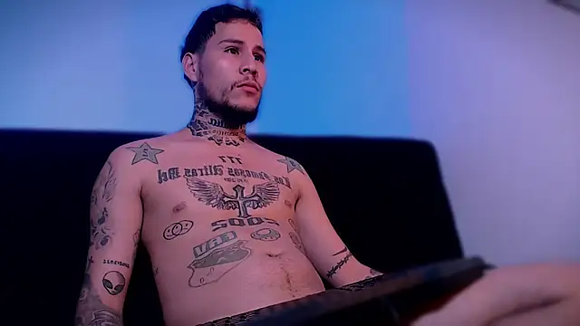 Snapshot of Junihn0 chatting on 10, 9, 2025 Junihn0 online show from 10, 9, 2025