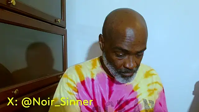Snapshot of sinnernoir chatting on 19, 5, 2026 sinnernoir online show from 19, 5, 2026