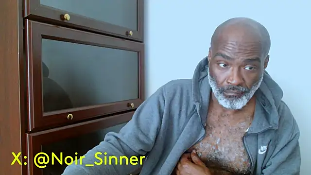 Snapshot of sinnernoir chatting on 21, 5, 2026 sinnernoir online show from 21, 5, 2026