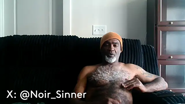 Snapshot of sinnernoir chatting on 4, 6, 2026 sinnernoir online show from 4, 6, 2026