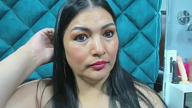 Snapshot of PENELOPELEWISs chatting on 4, 10, 2025 PENELOPELEWISs online show from 4, 10, 2025