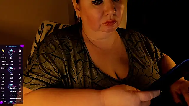 SexxyDreams1 online show from 13, 1, 2025