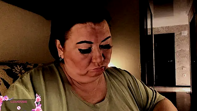 SexxyDreams1 online show from 9, 10, 2025