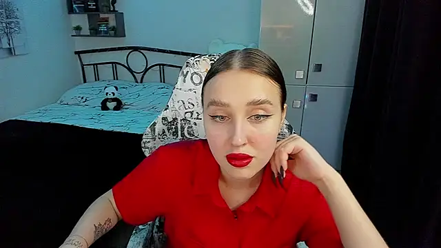 Snapshot of LinaTruly chatting on 20, 11, 2025 LinaTruly online show from 20, 11, 2025