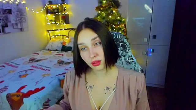 Snapshot of LinaTruly chatting on 18, 12, 2025 LinaTruly online show from 18, 12, 2025