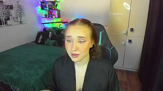 Snapshot of LinaTruly chatting on 7, 2, 2026 LinaTruly online show from 7, 2, 2026