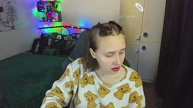 Snapshot of LinaTruly chatting on 16, 2, 2026 LinaTruly online show from 16, 2, 2026