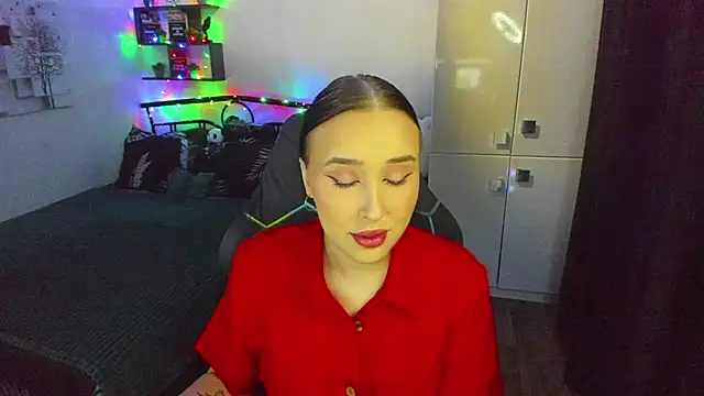 Snapshot of LinaTruly chatting on 19, 2, 2026 LinaTruly online show from 19, 2, 2026