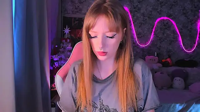 Snapshot of Inma_Lewdness chatting on 12, 1, 2025 Inma Lewdness online show from 12, 1, 2025