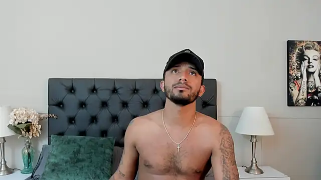 Snapshot of Robin_Rief chatting on 24, 9, 2025 Robin Rief online show from 24, 9, 2025