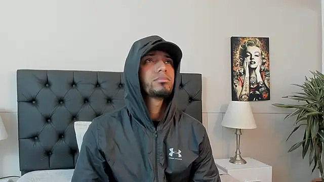 Snapshot of Robin_Rief chatting on 28, 9, 2025 Robin Rief online show from 28, 9, 2025