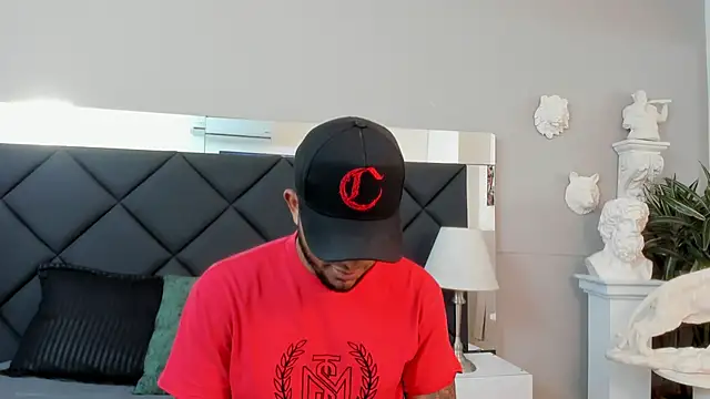 Snapshot of Robin_Rief chatting on 27, 11, 2025 Robin Rief online show from 27, 11, 2025