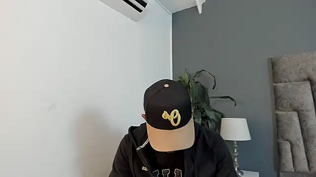 Snapshot of Robin_Rief chatting on 29, 11, 2025 Robin Rief online show from 29, 11, 2025