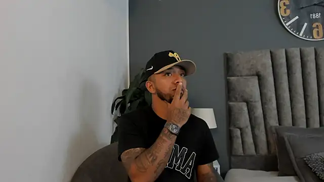 Snapshot of Robin_Rief chatting on 3, 12, 2025 Robin Rief online show from 3, 12, 2025