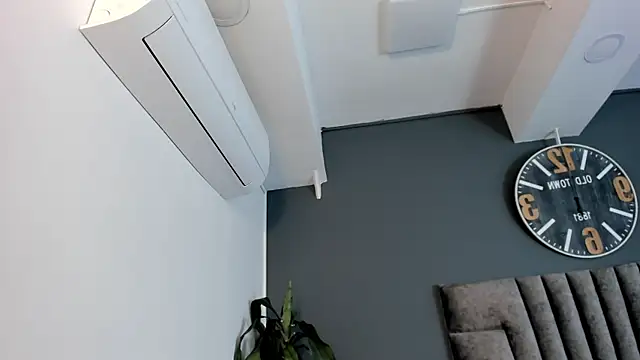 Robin Rief online show from 5, 12, 2025