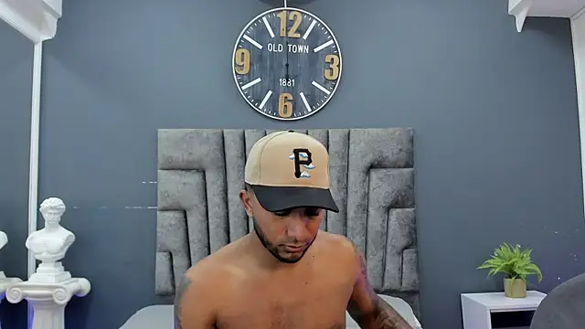 Robin Rief online show from 12, 4, 2026