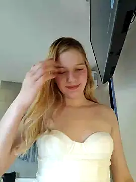Snapshot of NicoleCut chatting on 10, 1, 2025 NicoleCut online show from 10, 1, 2025