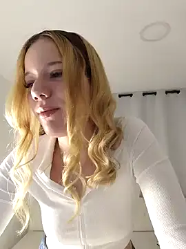 Snapshot of NicoleCut chatting on 21, 2, 2025 NicoleCut online show from 21, 2, 2025