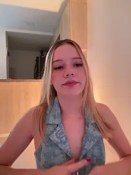Snapshot of NicoleCut chatting on 27, 2, 2025 NicoleCut online show from 27, 2, 2025