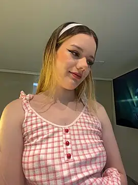 NicoleCut online show from 8, 11, 2025