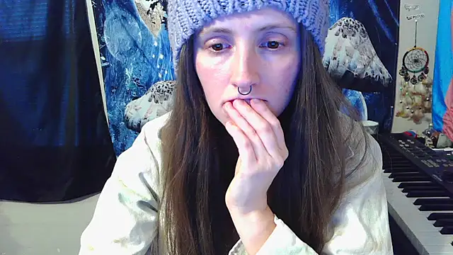 Snapshot of _hellostormy_ chatting on 18, 12, 2025 hellostormy online show from 18, 12, 2025