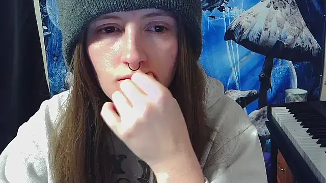 Snapshot of _hellostormy_ chatting on 19, 12, 2025 hellostormy online show from 19, 12, 2025