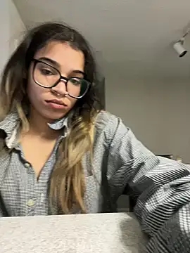 1prettygem online show from 22, 1, 2025