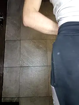 Snapshot of La_Chaudasse_98 chatting on 1, 2, 2025 La Chaudasse 98 online show from 1, 2, 2025