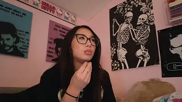 Snapshot of tokyobaby chatting on 28, 9, 2025 tokyobaby online show from 28, 9, 2025