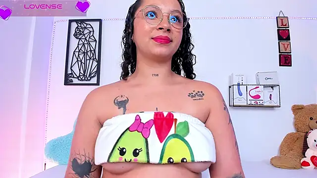 Mari Sweett online show from 21, 2, 2025