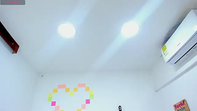 Snapshot of miaa-sofiaa chatting on 23, 12, 2024 miaa-sofiaa online show from 23, 12, 2024