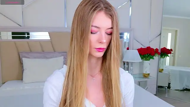 MeganMour online show from 14, 4, 2026