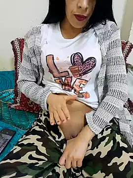 Snapshot of Linda-53 chatting on 13, 1, 2025 Linda-53 online show from 13, 1, 2025