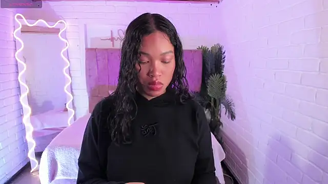 penelope tay1 online show from 6, 10, 2025