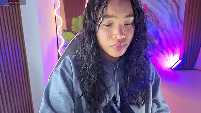 Snapshot of penelope_tay1 chatting on 2, 7, 2026 penelope tay1 online show from 2, 7, 2026