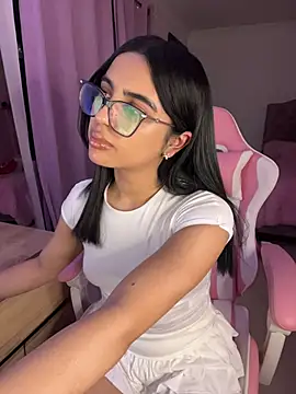 Emily-14 online show from 18, 6, 2026