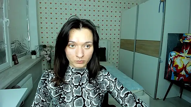 Julia Kuper online show from 11, 12, 2024