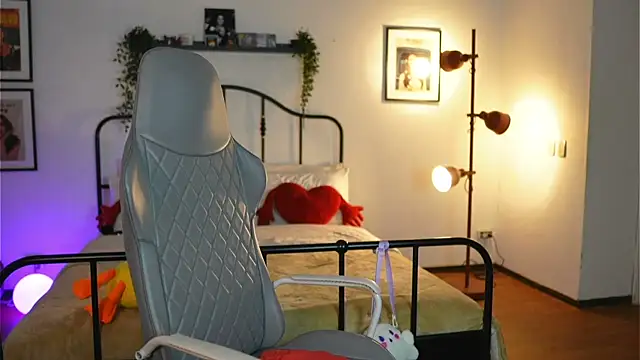 vampy dolll online show from 11, 2, 2025