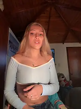 Snapshot of cuteweed420 chatting on 26, 11, 2025 cuteweed420 online show from 26, 11, 2025