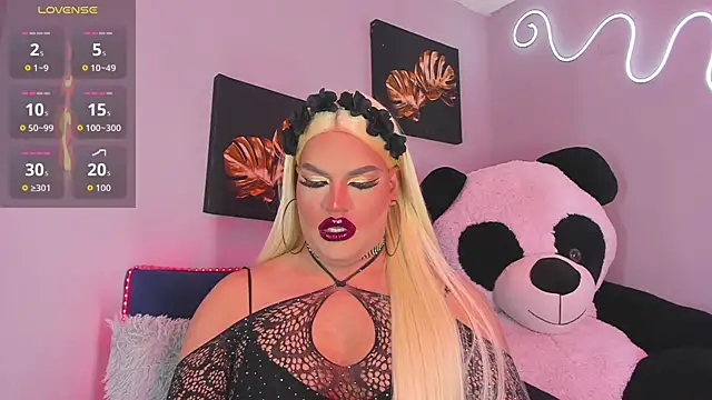Snapshot of Missisabella_ chatting on 19, 9, 2025 Missisabella  online show from 19, 9, 2025