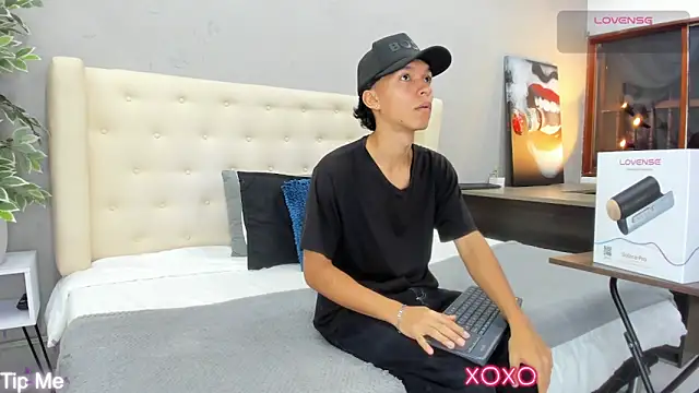 Snapshot of ricky_backus chatting on 6, 3, 2025 ricky backus online show from 6, 3, 2025