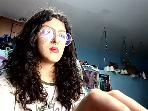 LoveElectra online show from 10, 10, 2025