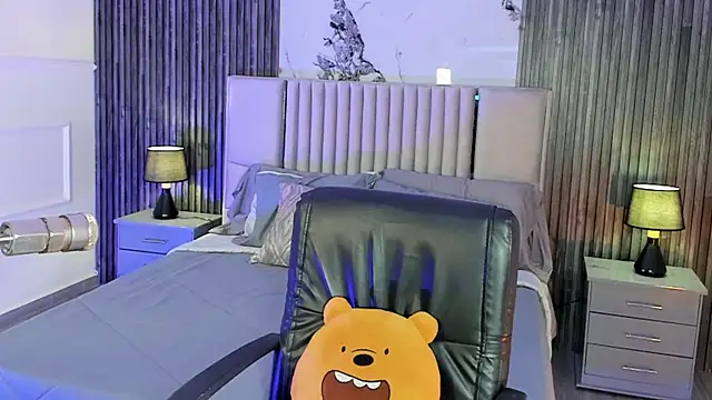 Lillyortiz online show from 21, 4, 2026